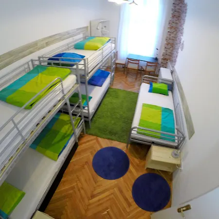 Friends & Albergue Budapeste