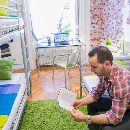 Friends & Albergue Budapeste