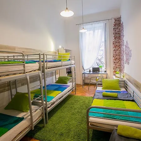Hostel Friends & Budapest