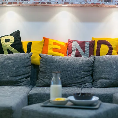 Friends & Ostello *