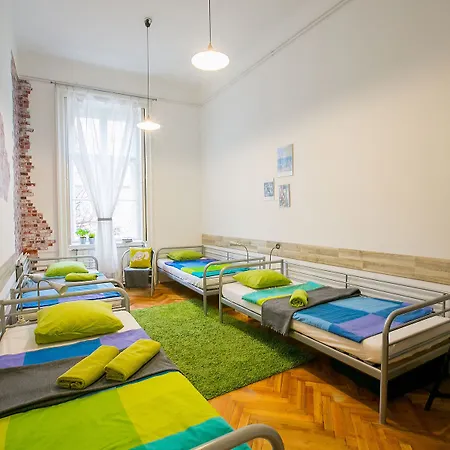 Hostel Friends & Budapest