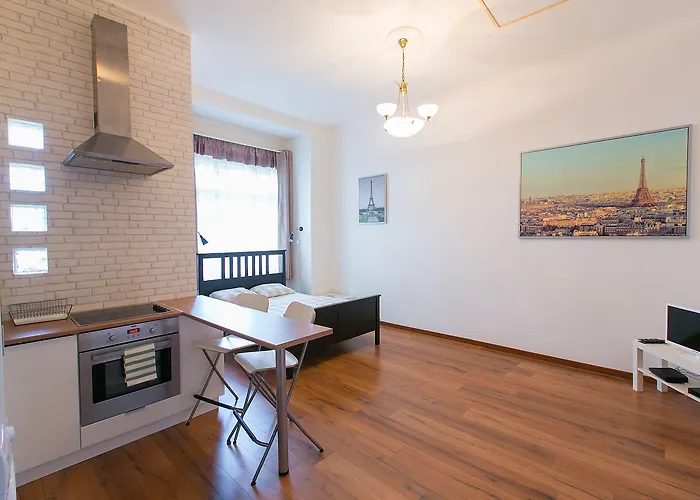 호스텔 Friends & *